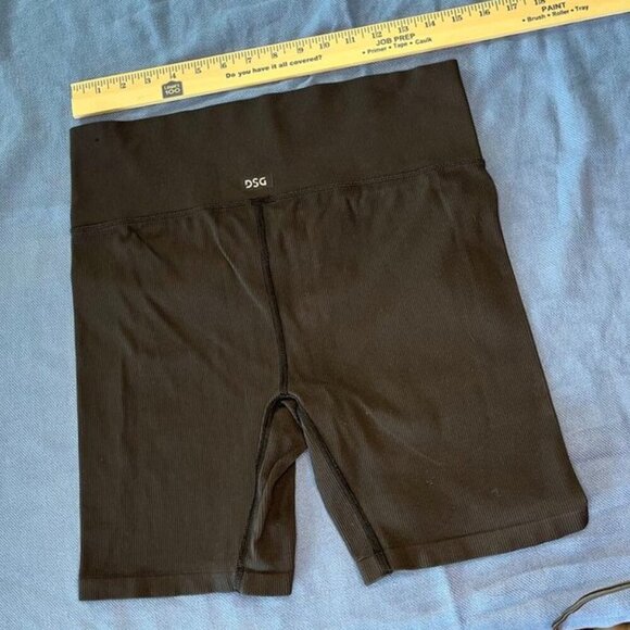 DSG Black Compression Bike Shorts – Size XL - Picture 2 of 5